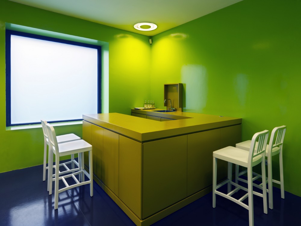 Zona K / Pietro Bagnoli + Franco Taglibue (ifdesign)