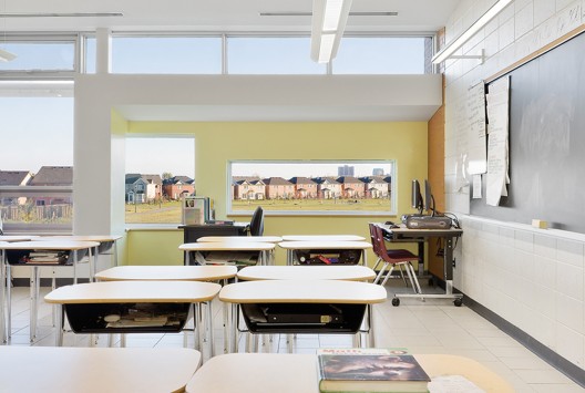 Thomas L. Wells Public School / Baird Sampson Neuert Architects (2)
