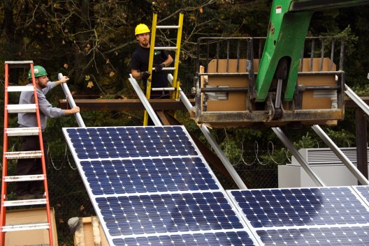 Solar Panel Installation by Oregon DOT