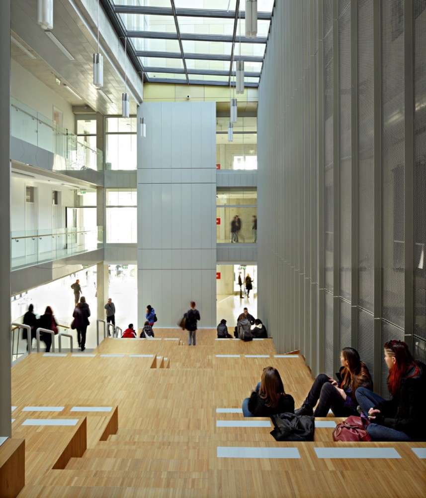 Faculty of Humanities and Social Sciences + Faculty of Teacher Education / Hildegard Auf–Franić, Tin Sven Franić, Vanja Rister