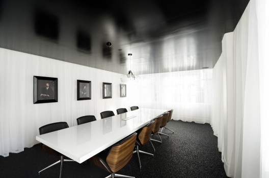 The Research Agency / Jose Gutierrez (7)