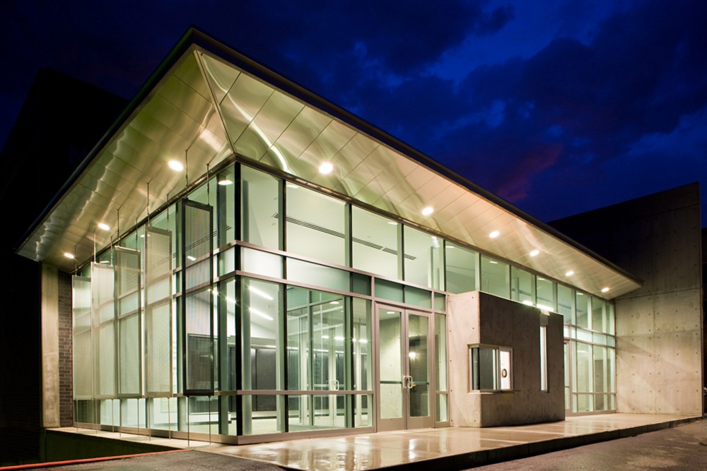 Utah Valley University Noorda Theater / Axis Architects
