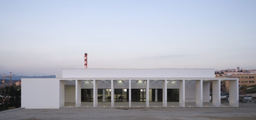 University Canteen and Restaurant / LGLS Architects (11)