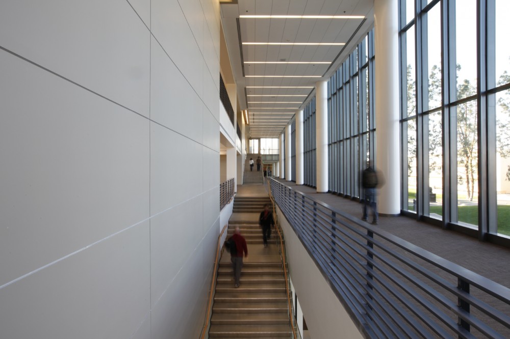 Henry Madden Library / AC Martin & Hillier Architecture