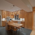 Cedar in Three Textures House / Omar Gandhi  (5) © Greg Richardson Photography