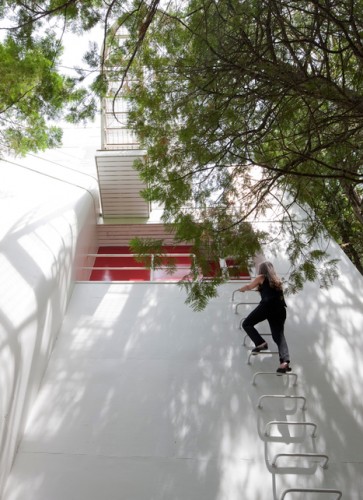 Restoring a Classic: Richard Meier's Douglas House (3)