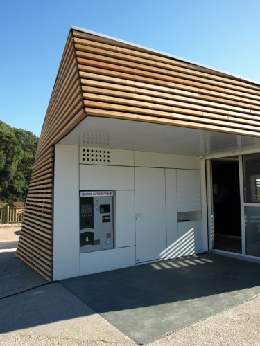 Parking Attendant’s Pavilion / Jean-Luc Fugier (9)