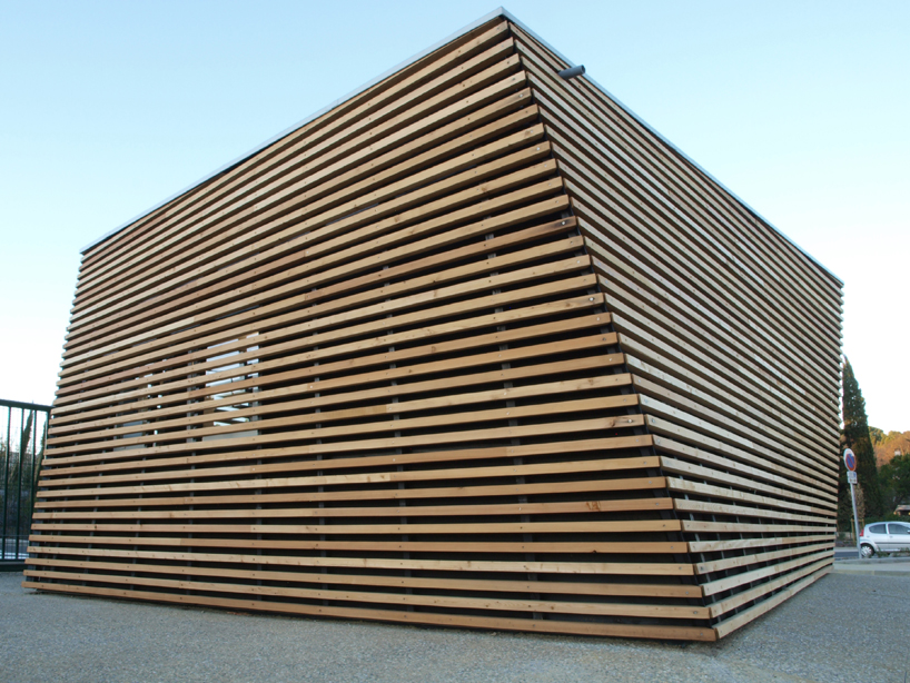 Parking Attendant’s Pavilion / Jean-Luc Fugier