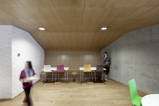 Kirkkojärvi Comprehensive School / Verstas Architects (5)