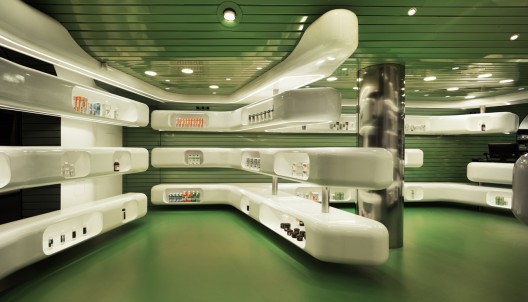 Casanueva Pharmacy / Clavel Arquitectos (4)