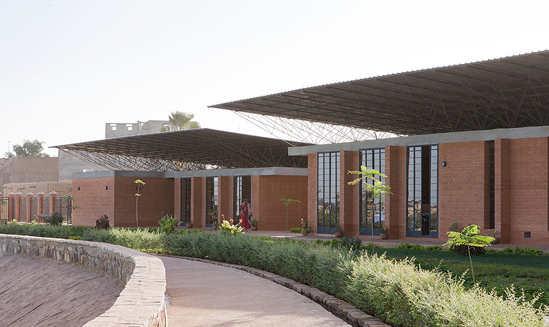 Centre for Earth Architecture / Kere Architecture