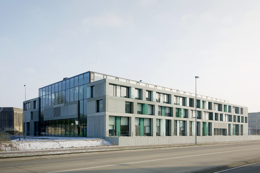FOM Institute AMOLF / Dick van Gameren architecten
