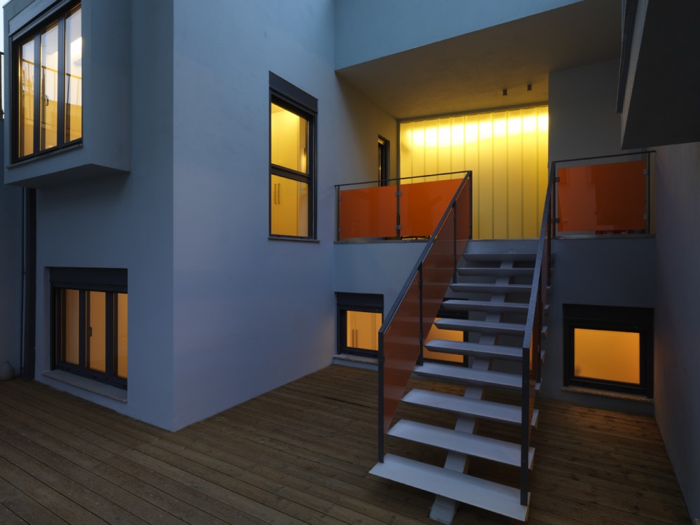 Residence in Aghia Paraskevi / Architects Unfolding + Kiki Kelesidou