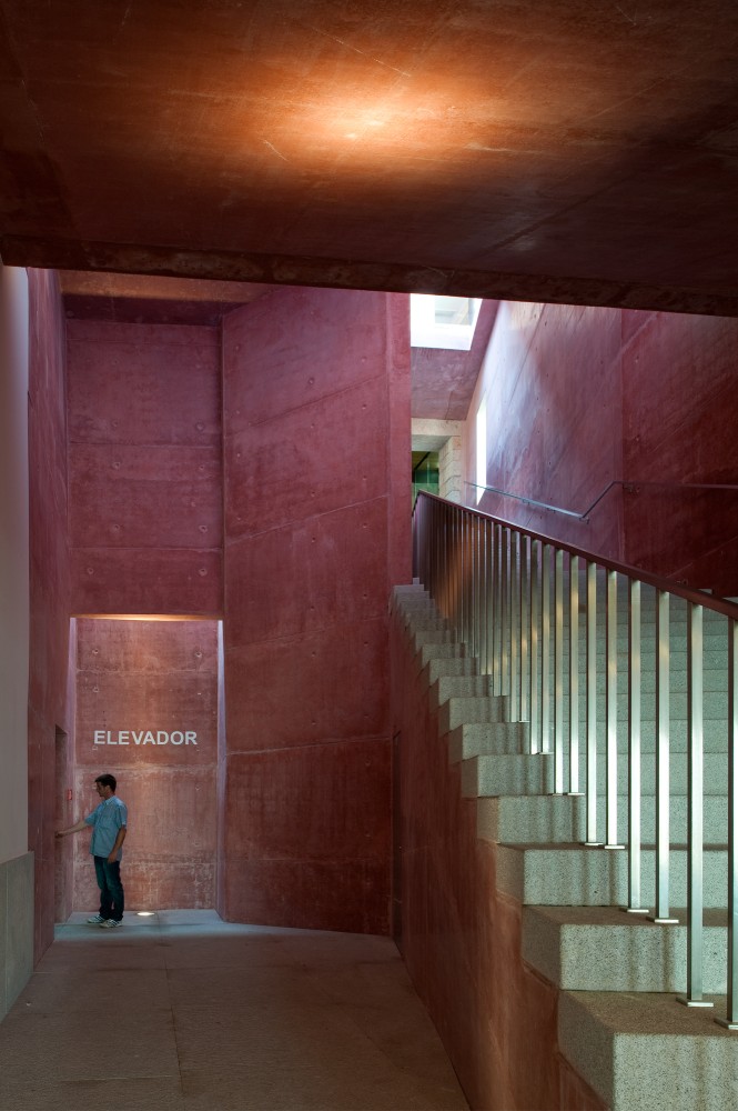 Solar S. Roque Gallery / Manuel Maia Gomes