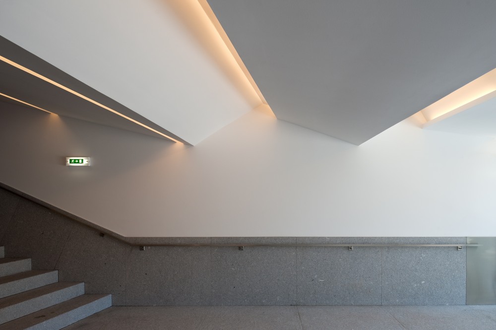 Solar S. Roque Gallery / Manuel Maia Gomes