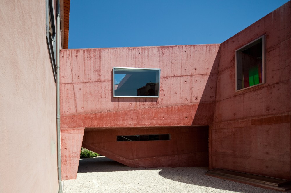 Solar S. Roque Gallery / Manuel Maia Gomes