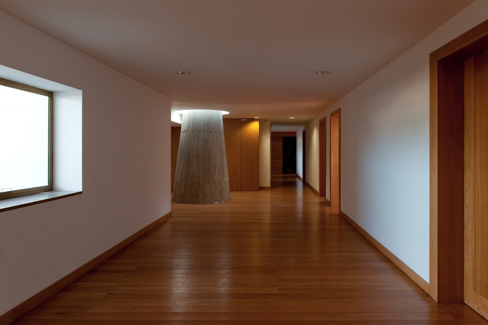 Solar S. Roque Gallery / Manuel Maia Gomes