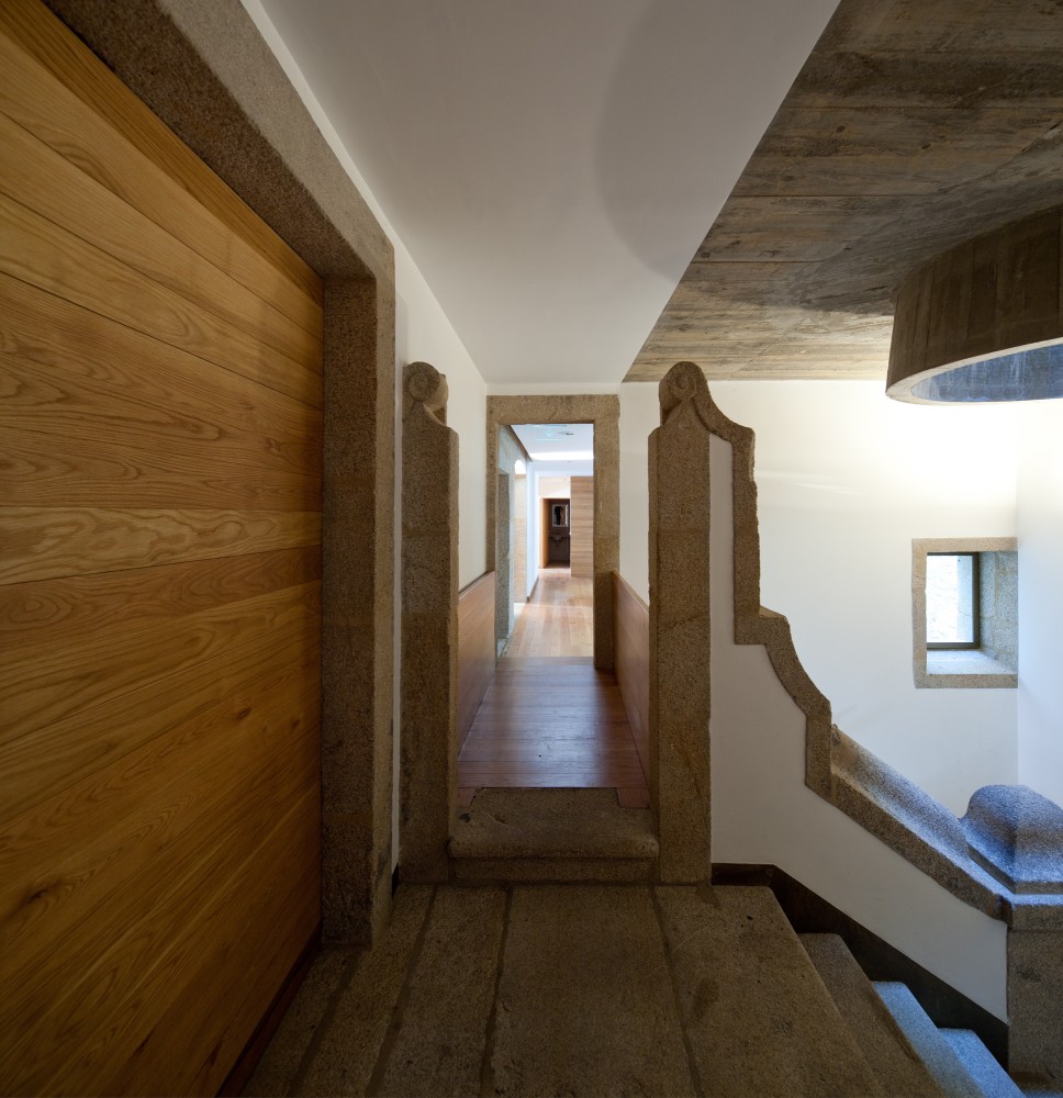 Solar S. Roque Gallery / Manuel Maia Gomes