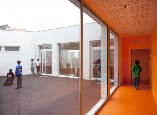 Gavroche Centre for Children / SOA Architectes (11)