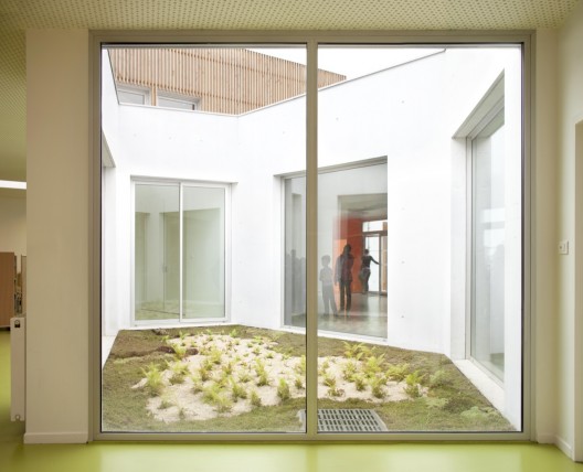 Gavroche Centre for Children / SOA Architectes (9)