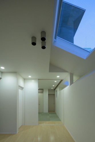 Keyhole House / EASTERN Design Office (5)