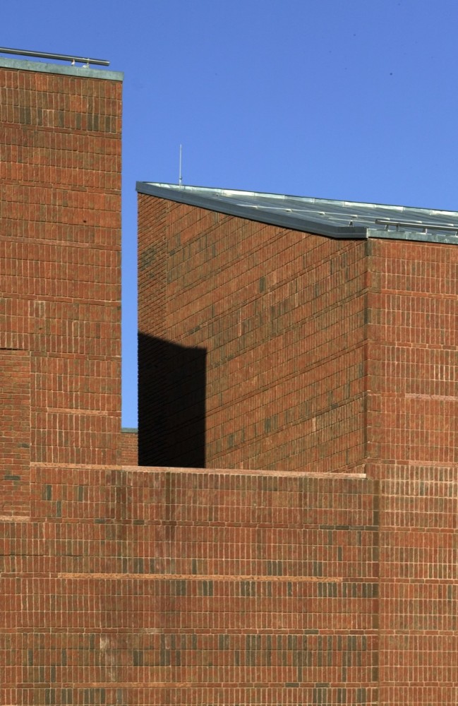 Judicial Centre in Debrecen / Koller Studio