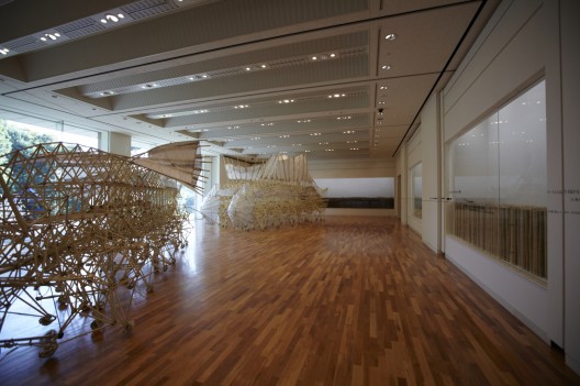 Theo Jansen Exhibition: The Beach Animal That Eats Wind / Theo Jansen with Earthscape (13)