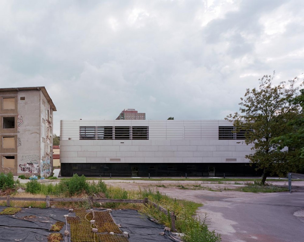 Research & Sports Hall of Humboldt University / Scheidt Kasprusch Architekten
