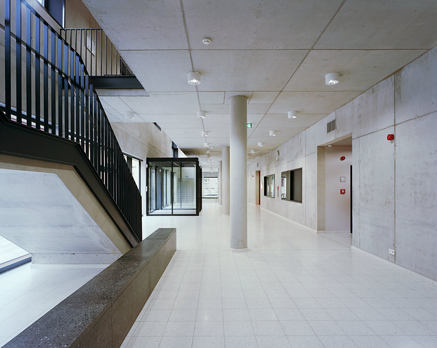 Research & Sports Hall of Humboldt University / Scheidt Kasprusch Architekten