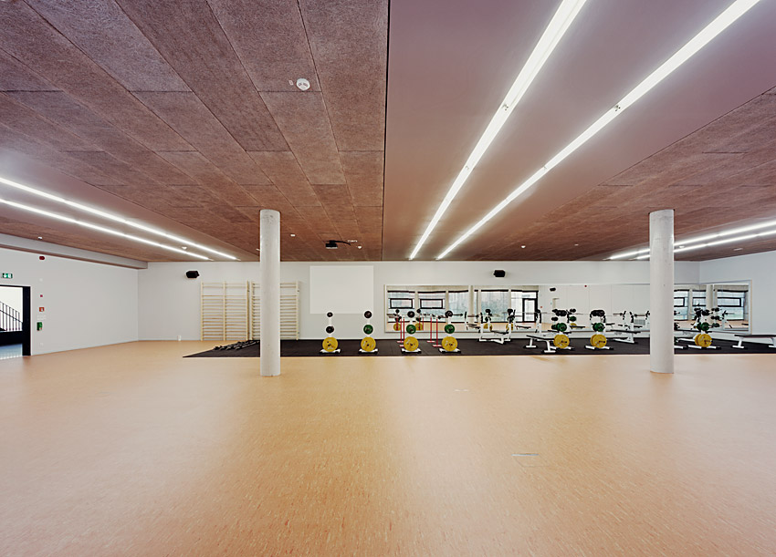 Research & Sports Hall of Humboldt University / Scheidt Kasprusch Architekten