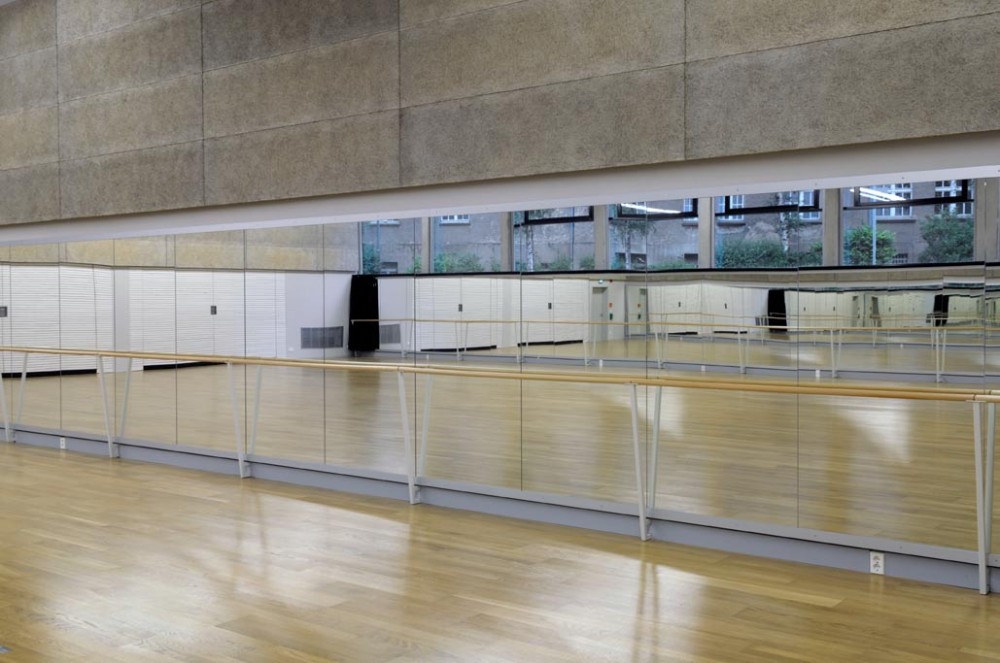 Research & Sports Hall of Humboldt University / Scheidt Kasprusch Architekten