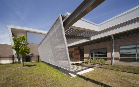 Transpo’s Emil ‘Lucky’ Reznik Administration, Maintenance & Operations Facility / RNL Design (9)