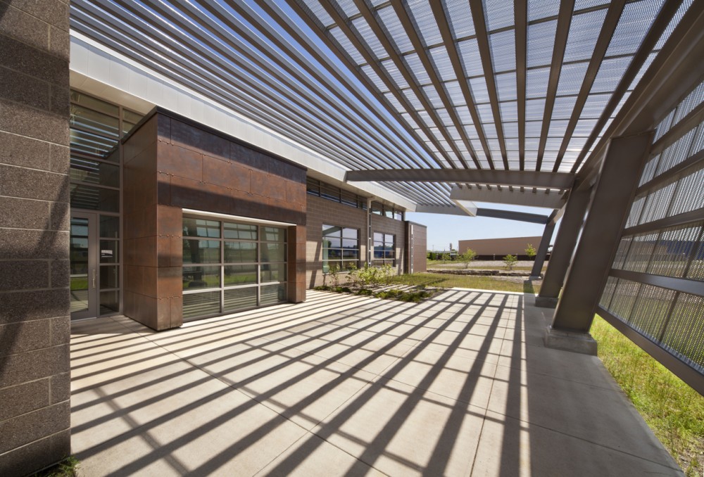 Transpo’s Emil ‘Lucky’ Reznik Administration, Maintenance & Operations Facility / RNL Design
