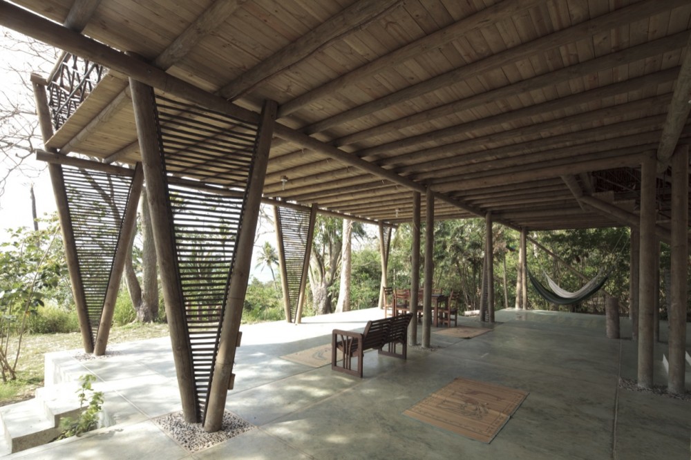 Rio Cedro House / Plan B Arquitectos