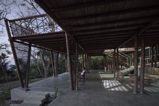 Rio Cedro House / Plan B Arquitectos (19)