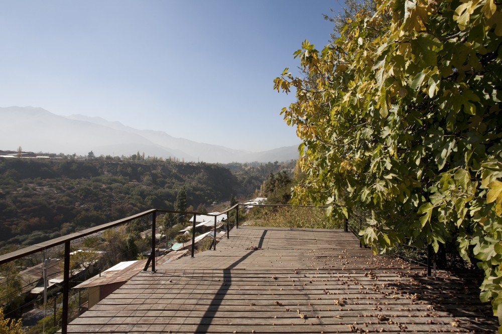 House in Pirque / 332 Arquitectos