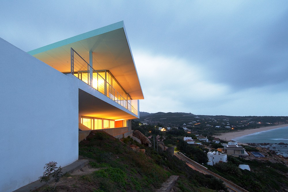 House in Cadiz / Alfonso Alzugaray + Carlos Urzainqui