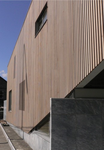 A wood screen for Dinant Road / Corbacreative (3)
