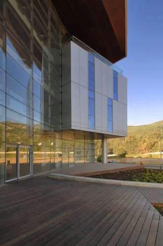 C.P.C Headquarters / Schwartz Besnosoff Architects (10)