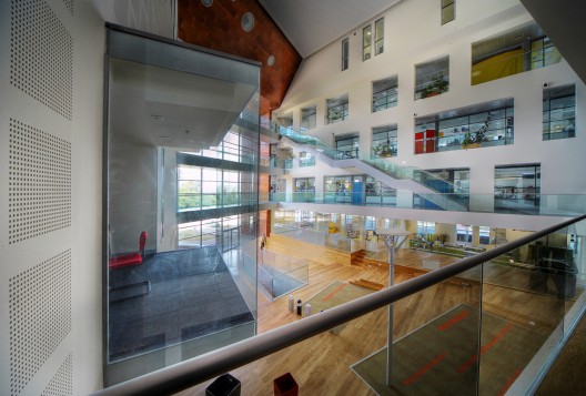 C.P.C Headquarters / Schwartz Besnosoff Architects (7)