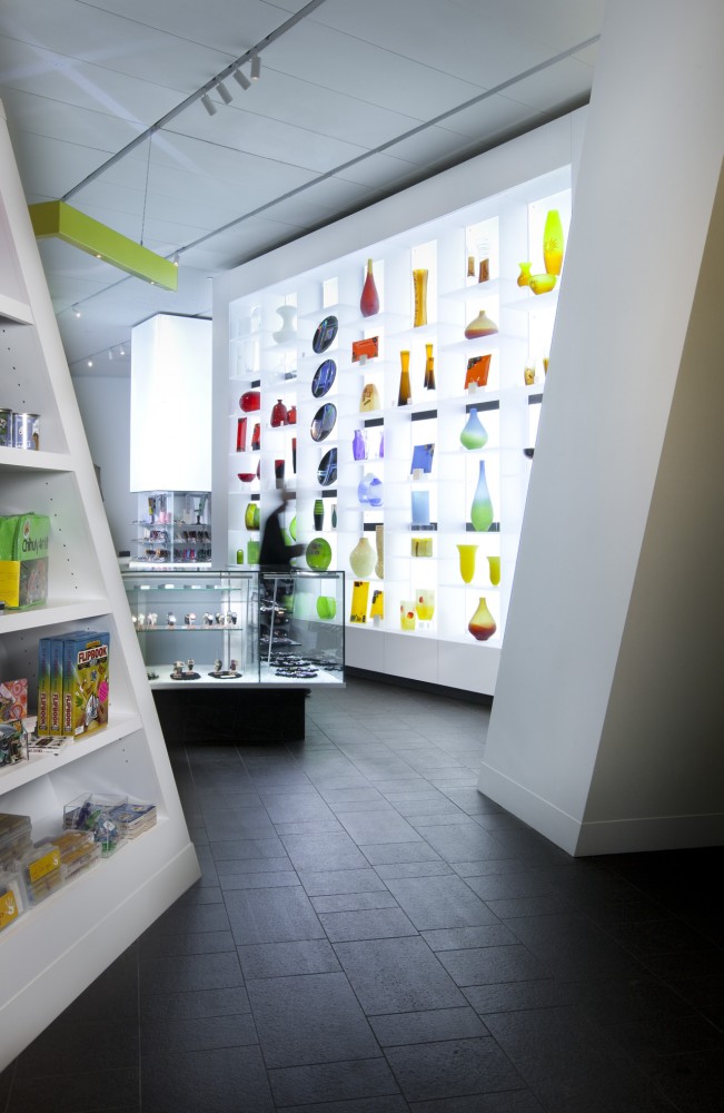 Denver Art Museum, Museum Shop / Roth Sheppard Architects