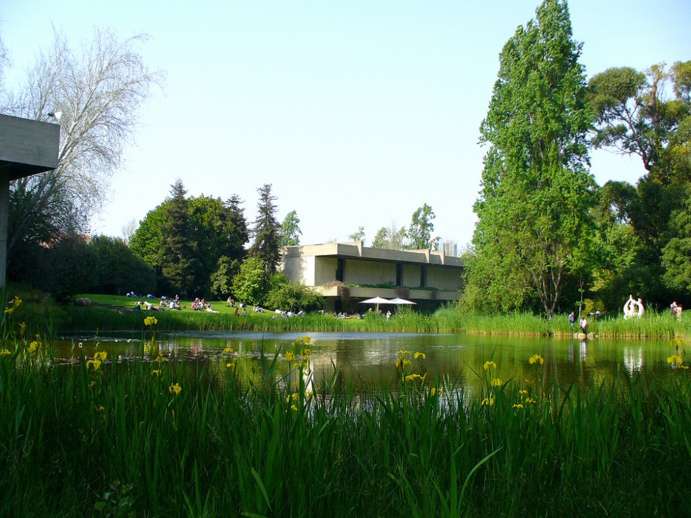 AD Classics: Calouste Gulbenkian Foundation / Ruy Jervis d’Athouguia, Pedro Cid and Alberto Pessoa