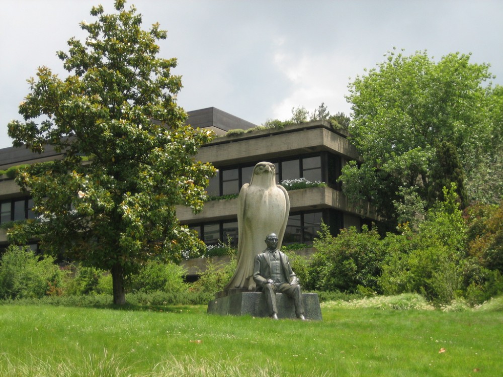 AD Classics: Calouste Gulbenkian Foundation / Ruy Jervis d’Athouguia, Pedro Cid and Alberto Pessoa