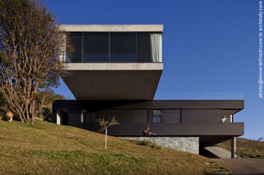 EG House / Marcelo Alvarenga (9)