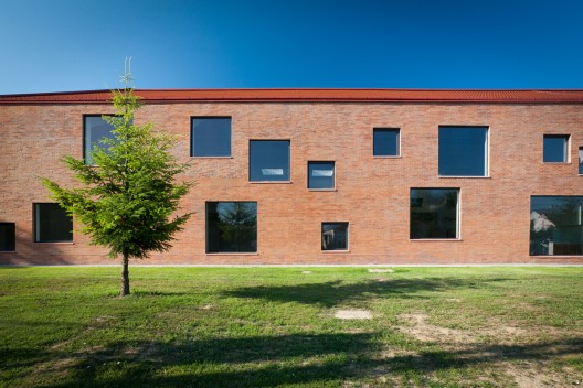 Community Center / MARP + Dévényi és Társa (14)
