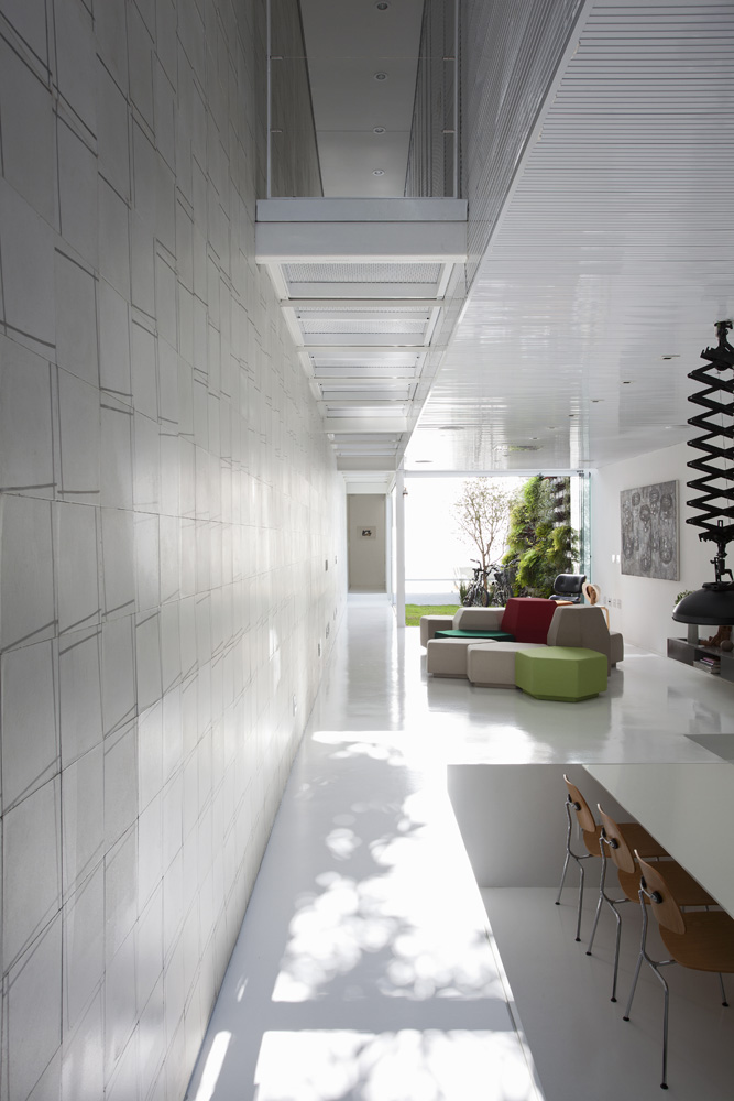 Casa 4×30 / CR2 architecture + FGMF Architects