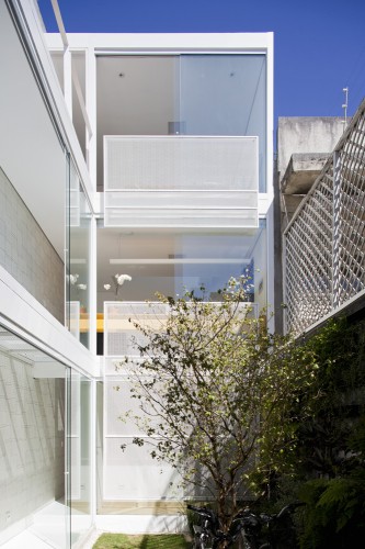 Casa 4x30 / CR2 Arquitetos + FGMF Architects (8)