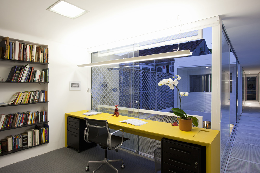 Casa 4×30 / CR2 architecture + FGMF Architects