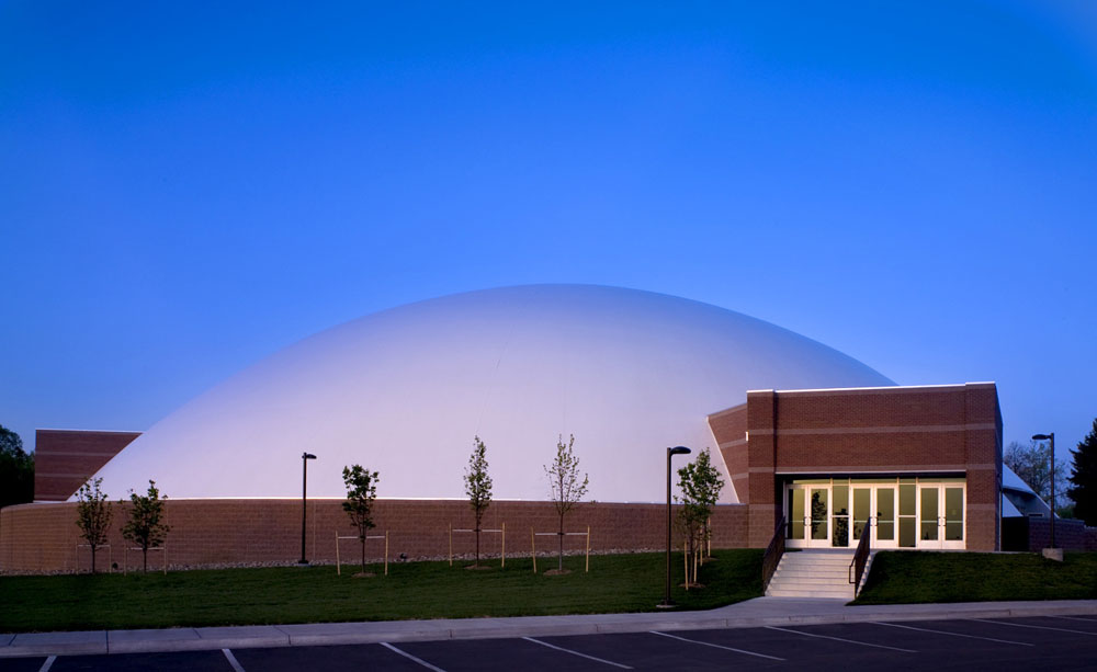 Mile Hi Church Sanctuary / Fentress Architects