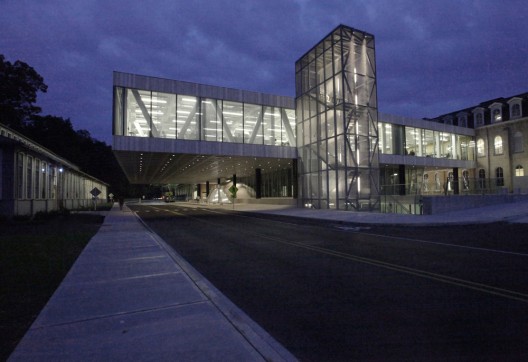 Milstein Hall at Cornell University / OMA (2)